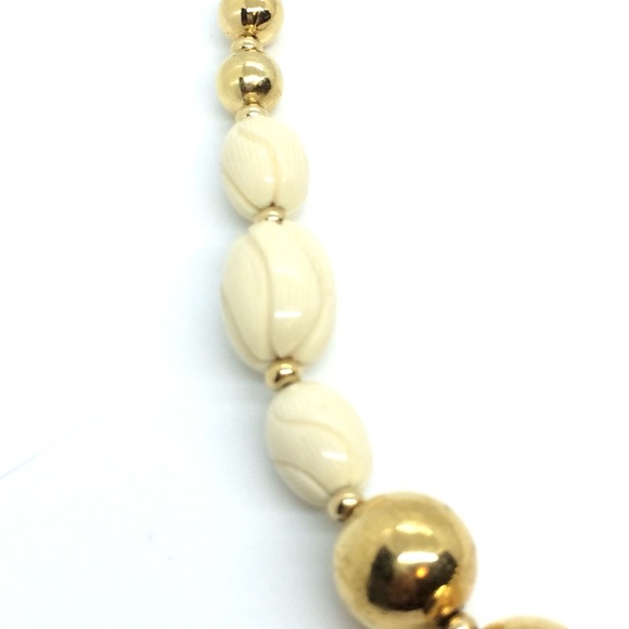 VINTAGE 80S 90S NAPIER GOLD TONE CARVED ACRYLIC BEAD BAUBLE NECKLACE BEADED - Picture 7 of 12